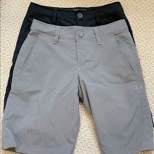 Boys Under Armour golf shorts Size YSM